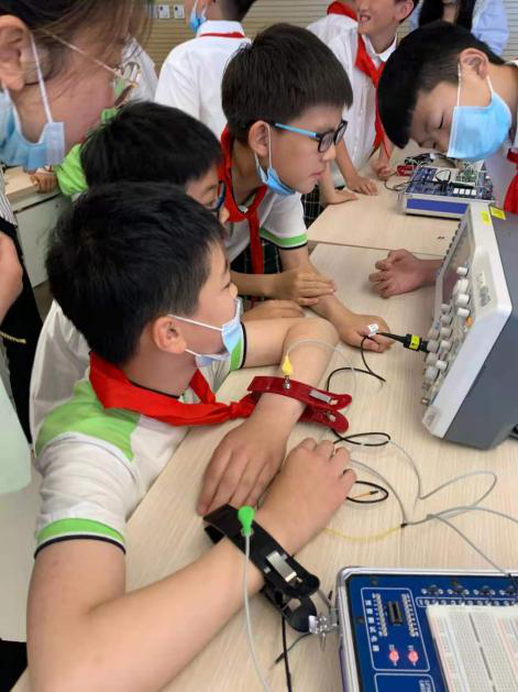 電子實驗及電子系統(tǒng)思維實踐